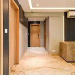 Super Collection O Water View Residency