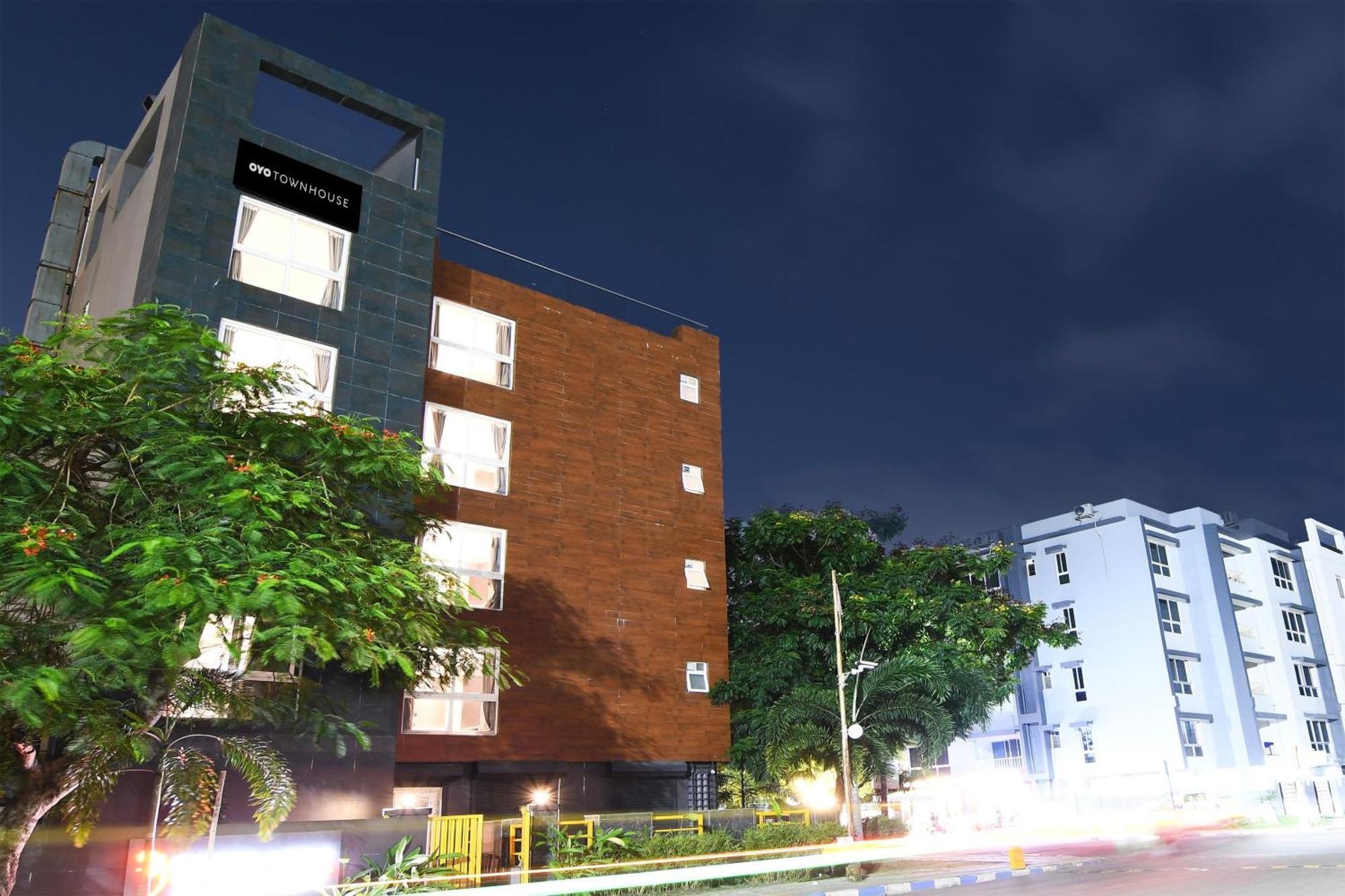 Hotel Super Collection O Water View Residency Kolkata